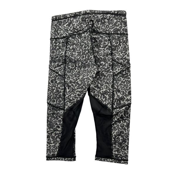 Lululemon Outrun High-Rise Crop Leggings Cinder Lace Black White Mesh Size 6 - Picture 9 of 16